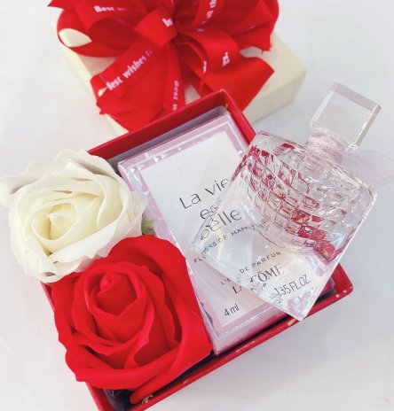 Hộp quà nước hoa mini Lancome La Vie Est Belle Happiness